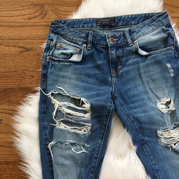Zara Distressed Boyfriend Ankle Jeans - Picture 3 of 4